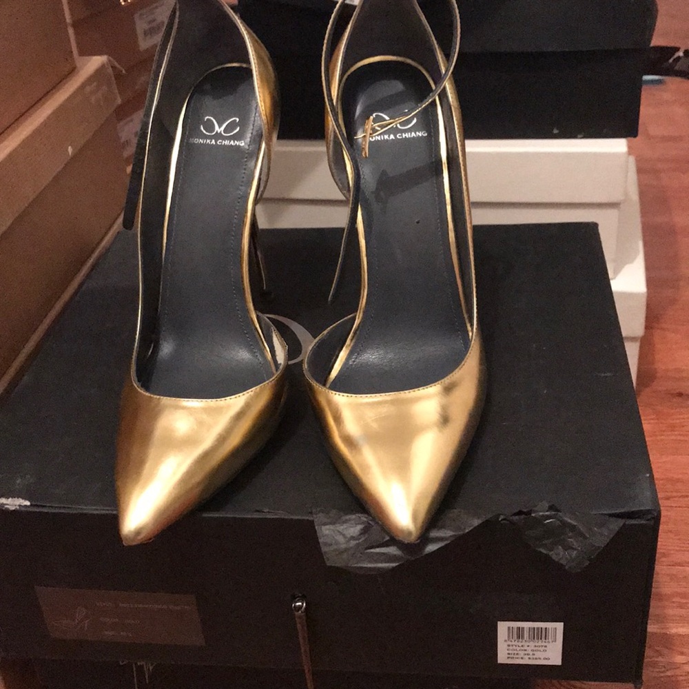 Ankle strap dorsay stiletto